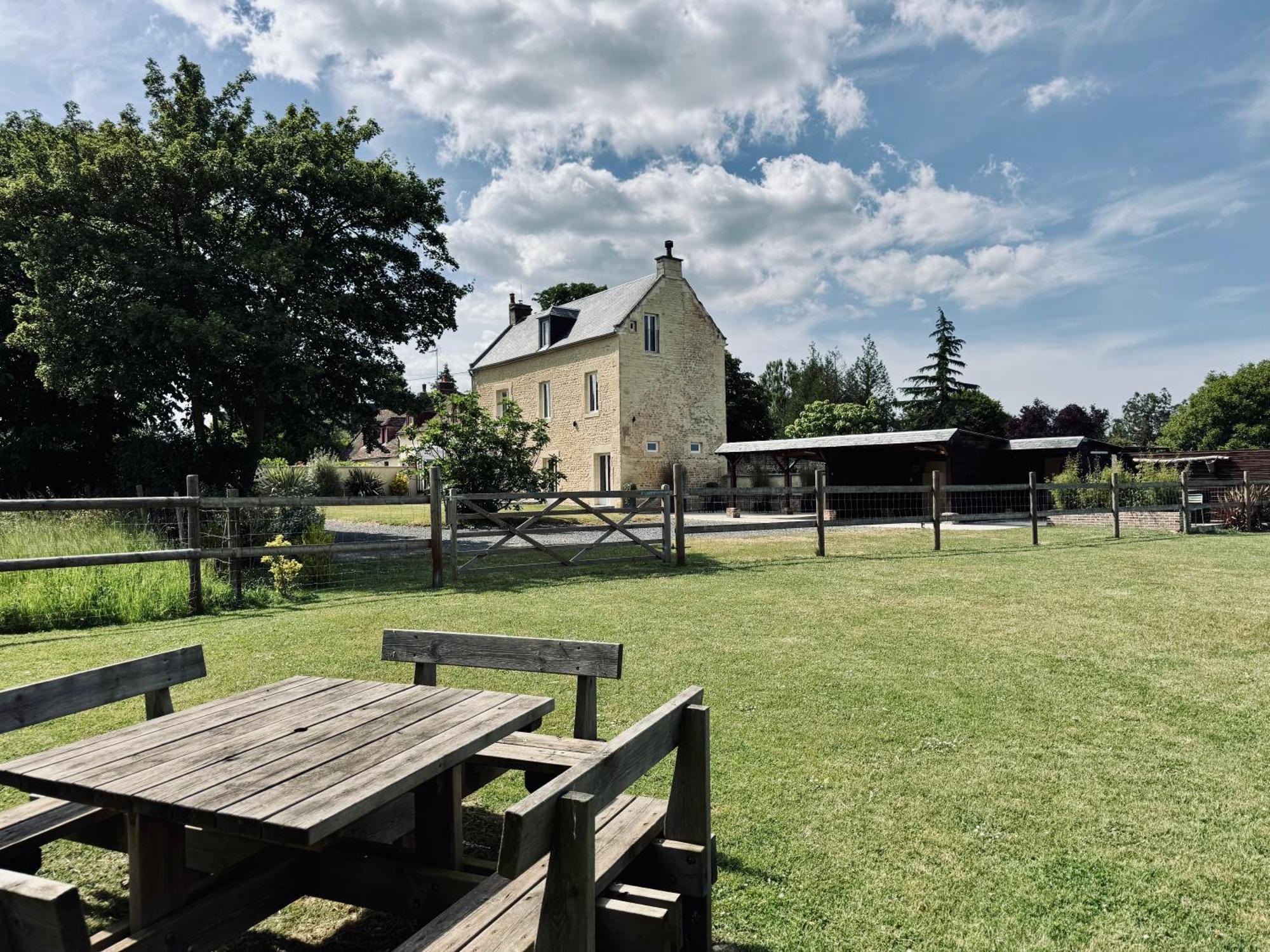 Gite Du Manoir De Berville Saint-Pierre-en-Auge Экстерьер фото